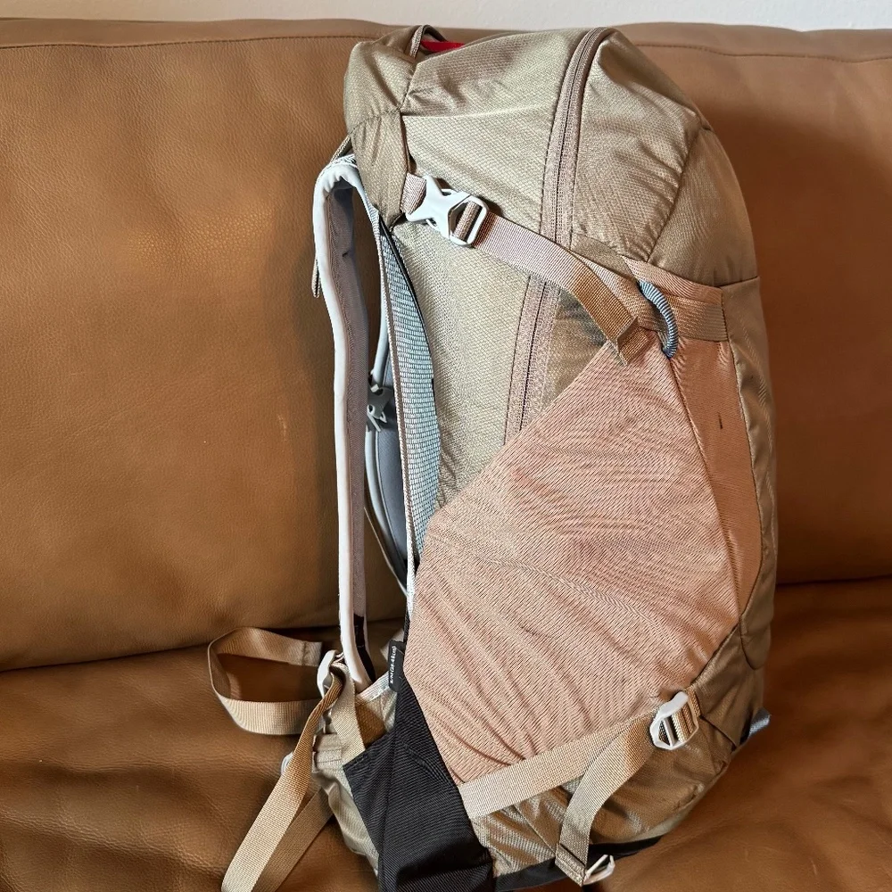 Beige Osprey Hikelite 28L Backpack - Picture 4 of 11